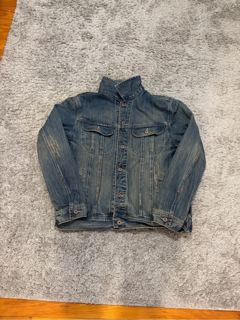 Old Navy 2006 Distressed Denim Trucker Jacket Y2K Size L.